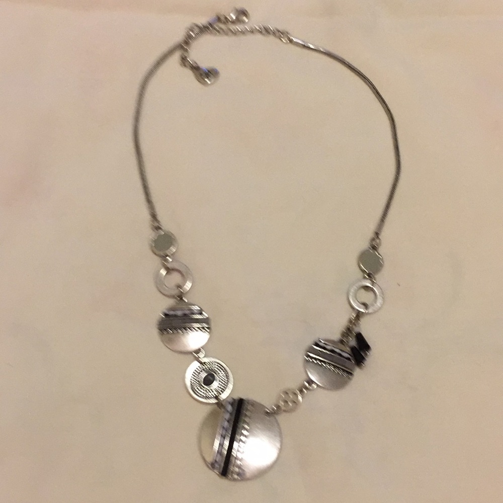 Gorgeous Silver and Black Necklace!